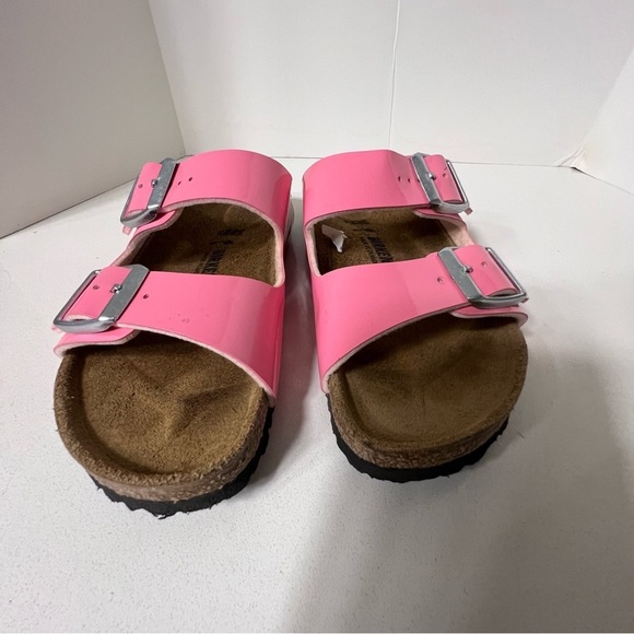 Kids pink patent leather Birkenstocks - Picture 1 of 5